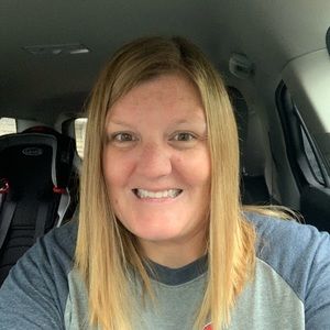 Meet your Posher, Alicia